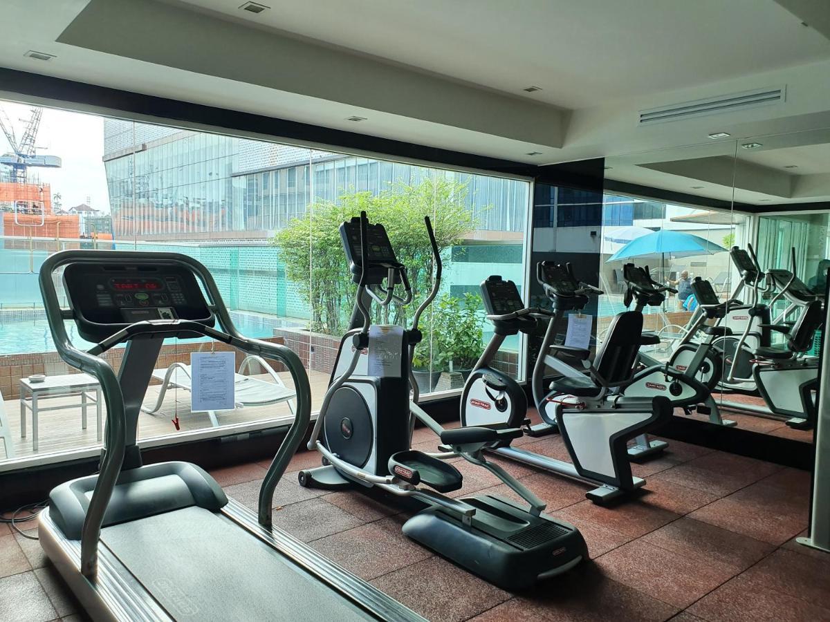 Amora NeoLuxe Suites Hotel Bangkok Extérieur photo