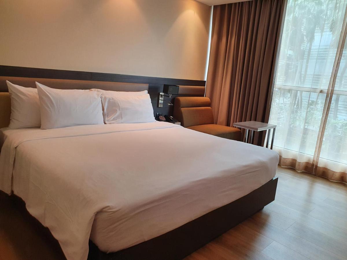 Amora NeoLuxe Suites Hotel Bangkok Extérieur photo