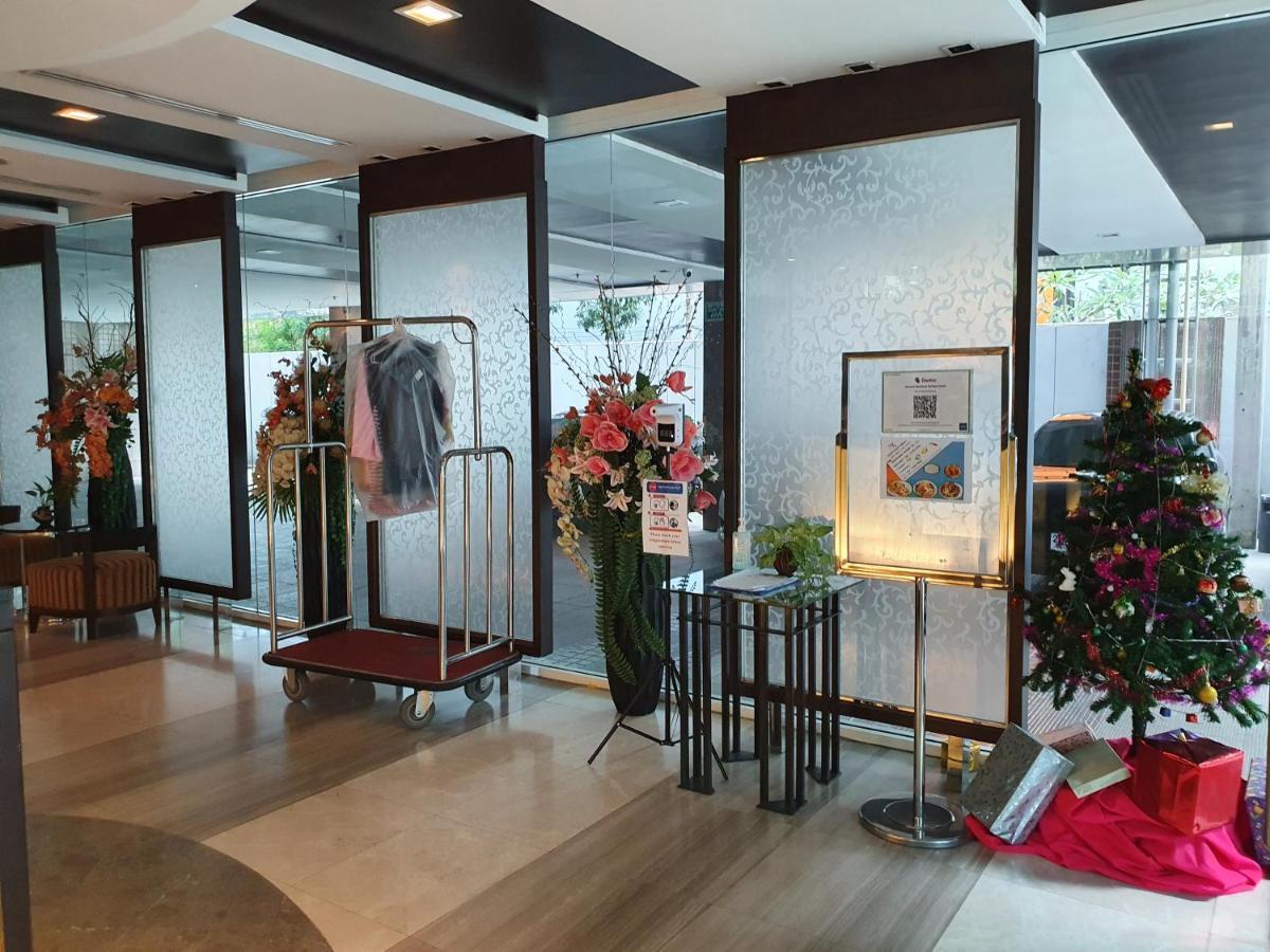 Amora NeoLuxe Suites Hotel Bangkok Extérieur photo