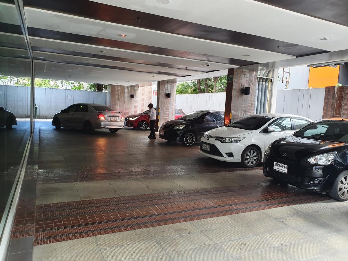 Amora NeoLuxe Suites Hotel Bangkok Extérieur photo