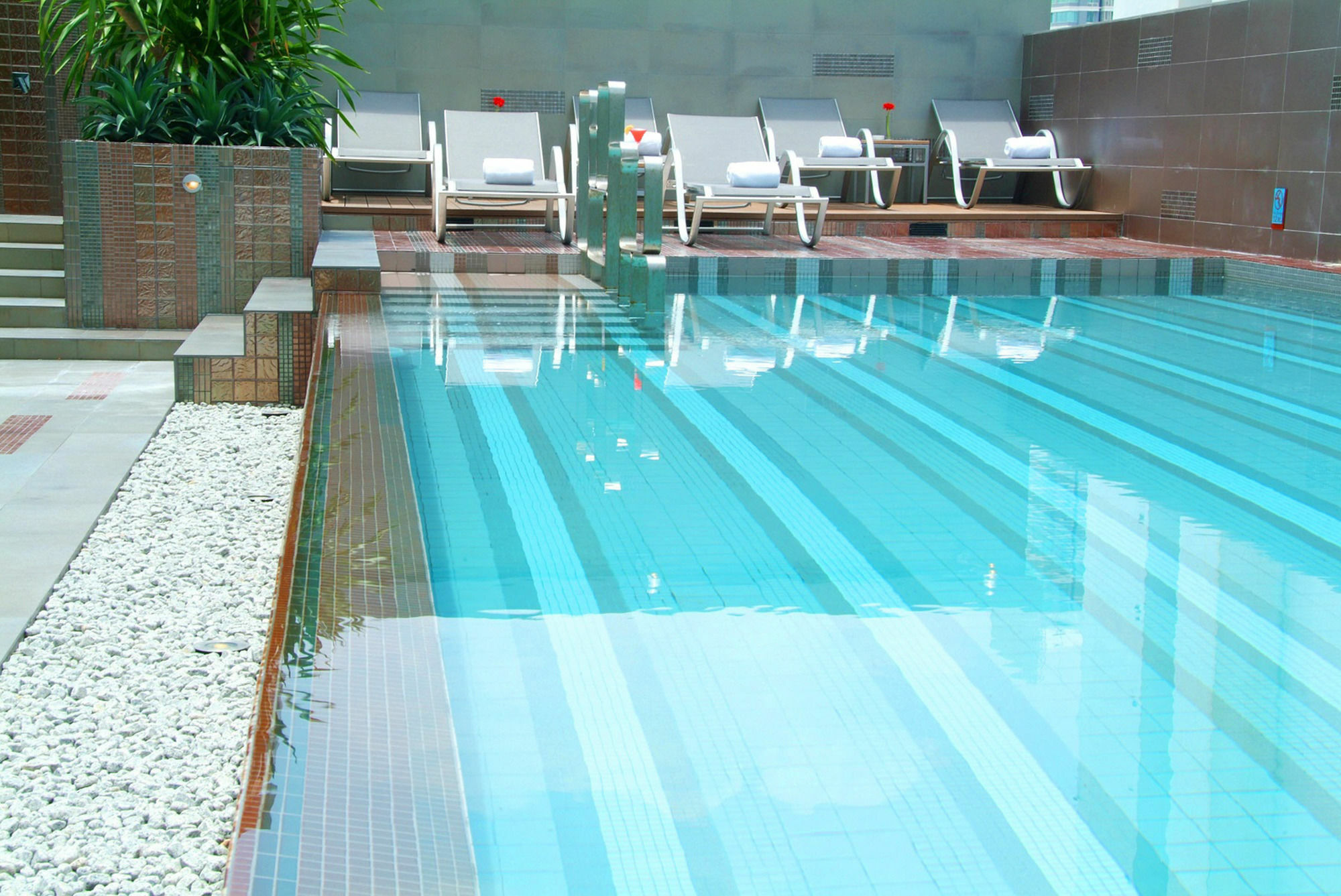 Amora NeoLuxe Suites Hotel Bangkok Extérieur photo