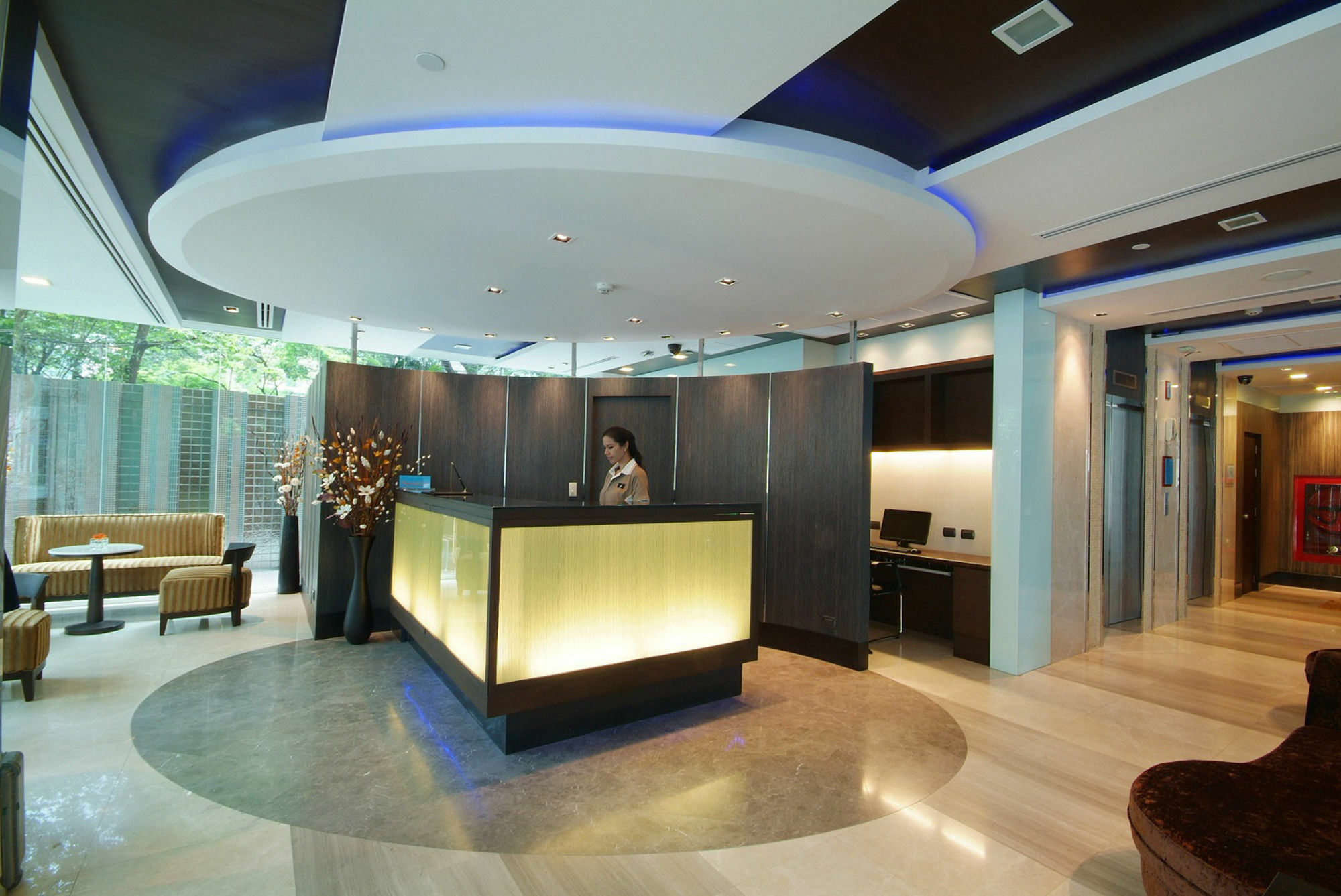 Amora NeoLuxe Suites Hotel Bangkok Extérieur photo